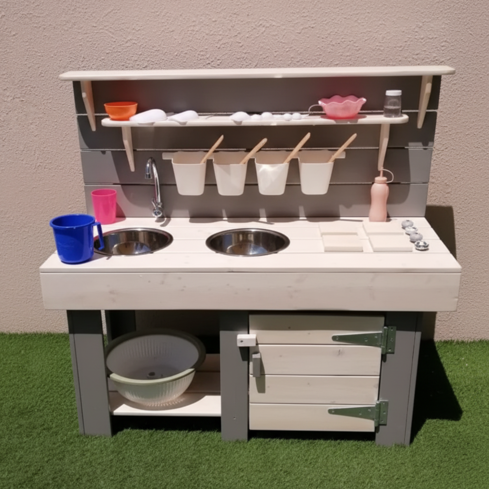 Kids Mud Kitchen